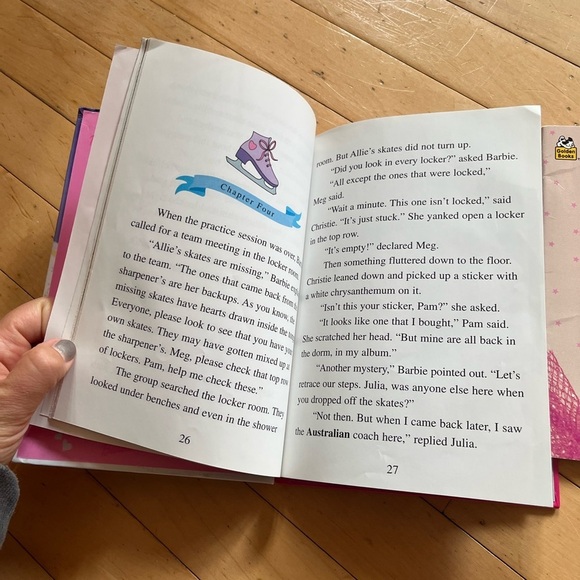 Vintage Barbie Paperback Little Golden Books 1990’s + The Lucky Skates HC - Picture 10 of 11